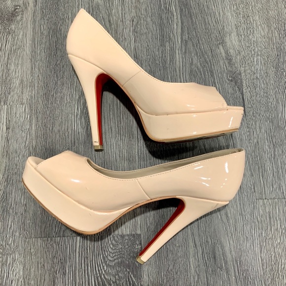 Christian Louboutin Peep Toe Cream stiletto heels - Picture 4 of 8